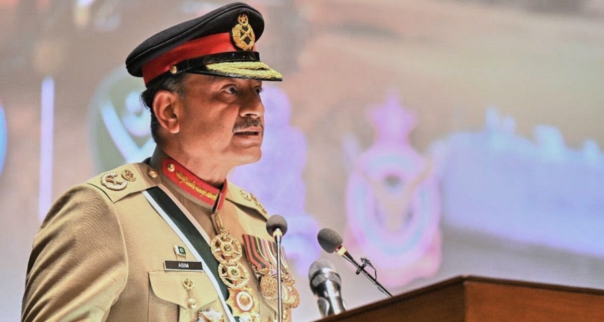 ഇങ്ങോട്ട് വരേണ്ടെന്ന് അസിം മുനീറിനോട് സൗദി; യുഎഇയോട് അടുത്തത് പണി