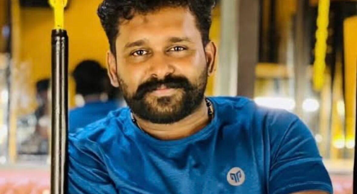 സിനിമാക്കഥയെ വെല്ലുന്ന നാടകീയ നീക്കങ്ങള്‍ക്കൊടുവില്‍ കേരളത്തിലെ കുപ്രസിദ്ധ ഗുണ്ടാ നേതാവ് മരട് അനീഷ് പോലീസ് പിടിയില്‍