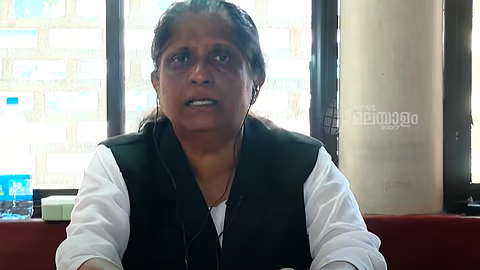 പരസ്യമായി അപമാനിച്ചു; അതിജീവിതയുടെ അഭിഭാഷക ജഡ്ജിക്കെതിരെ ഹൈക്കോടതിയില്‍