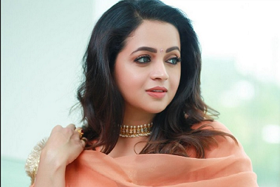 ഒന്നരമാസം വീടിന് പുറത്തിറങ്ങിയില്ല; പല വികാരങ്ങളിലൂടെയാണ് കടന്നുപോകുന്നതെന്ന് ഭാവന