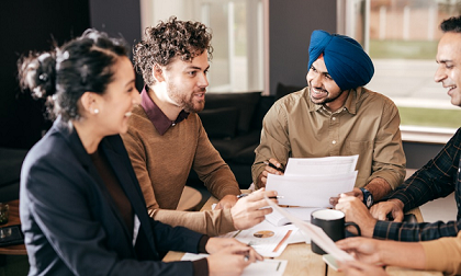 സ്ഥിരതാമസം ലഭിക്കുന്നതോടെ ജോലി മാറ്റി വരുമാനം വർദ്ധിപ്പിച്ച് കാനഡയിലെ താത്കാലിക വിദേശ തൊഴിലാളികൾ