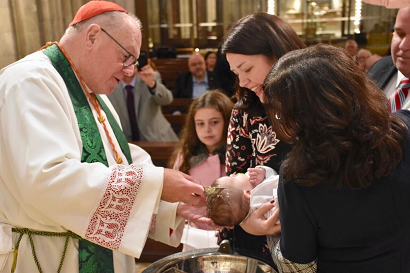 കുഞ്ഞുങ്ങൾക്ക് വിശുദ്ധരുടെ പേരുകൾ നൽകണമെന്ന് മാതാപിതാക്കളെ ഓർമ്മിപ്പിച്ച് കർദിനാൾ ഡോളൻ