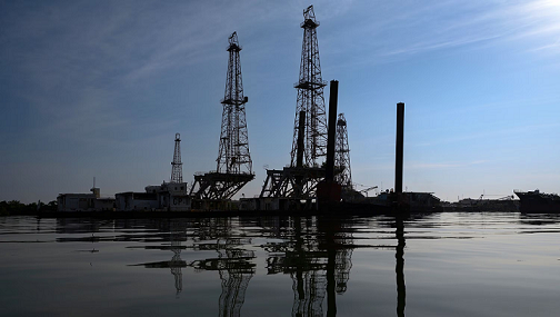 വെനിസ്വേലയിലെ അമേരിക്കൻ സൈനിക നീക്കം: ആഗോള എണ്ണ വിപണിയെ പ്രതിസന്ധിയിലാക്കി