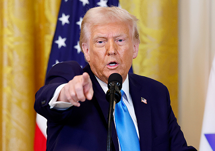 ഗ്രീന്‍ലന്‍ഡിനെ ഏറ്റെടുക്കാനുള്ള അമേരിക്കന്‍ നീക്കത്തെ പിന്തുണയ്ക്കാത്ത രാജ്യങ്ങള്‍ക്ക് വന്‍ തീരുവ ചുമത്തും: ട്രംപ്