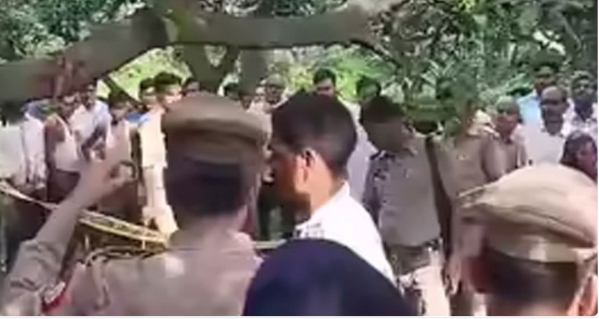 കൗമാരക്കാരന്‍റെ തല മരത്തിൽ തൂങ്ങിയ നിലയിൽ കണ്ടെത്തി