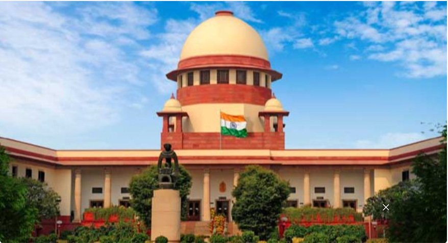 ശബരിമലയിൽ സ്വർണം വല്ലതും ബാക്കിയുണ്ടോ? സർക്കാരിനെതിരേ സുപ്രീം കോടതിയുടെ രൂക്ഷവിമർശനം