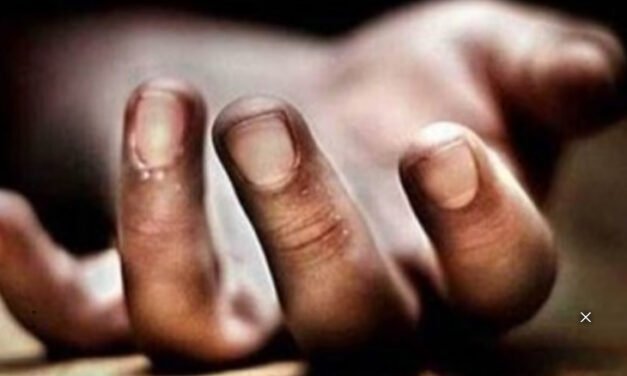 വലിയങ്ങാടിയിലെ ഗോഡൗണ്‍ പ്രവര്‍ത്തിച്ചിരുന്ന കെട്ടിടത്തിന്‍റെ സ്ലാബ് തകര്‍ന്ന് നാലുപേര്‍ മരിച്ച സംഭവത്തിന് പിന്നാലെ കൂടുതല്‍ നടപടികളുമായി കോര്‍പ്പറേഷൻ