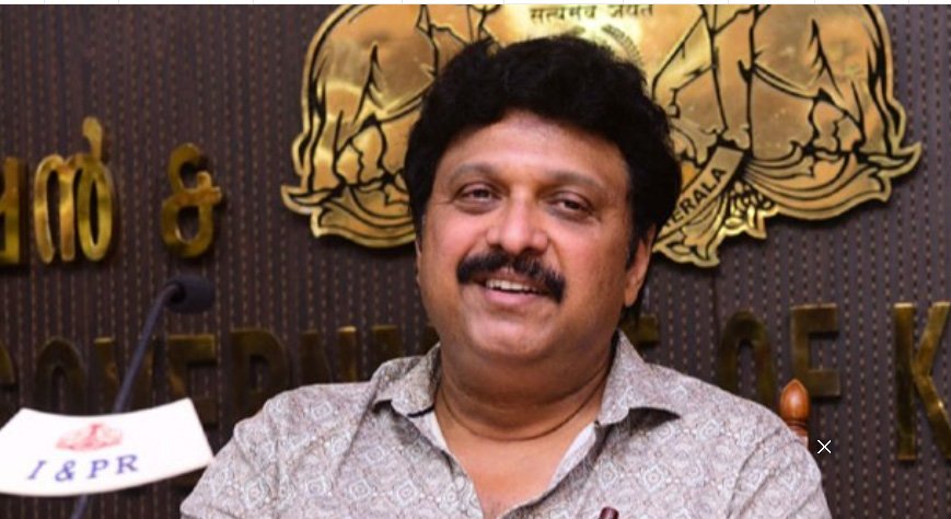 തൂ​ണു​ക​ൾ സ്ഥാ​പി​ച്ച​തി​ൽ ഗു​രു​ത​ര പി​ഴ​വ്; വൈ​റ്റി​ല മേ​ൽ​പ്പാ​ലം ത​ല്ലി​പ്പൊ​ളി​ച്ച് നീ​ക്ക​ണം: മ​ന്ത്രി ഗ​ണേ​ഷ് കു​മാ​ർ