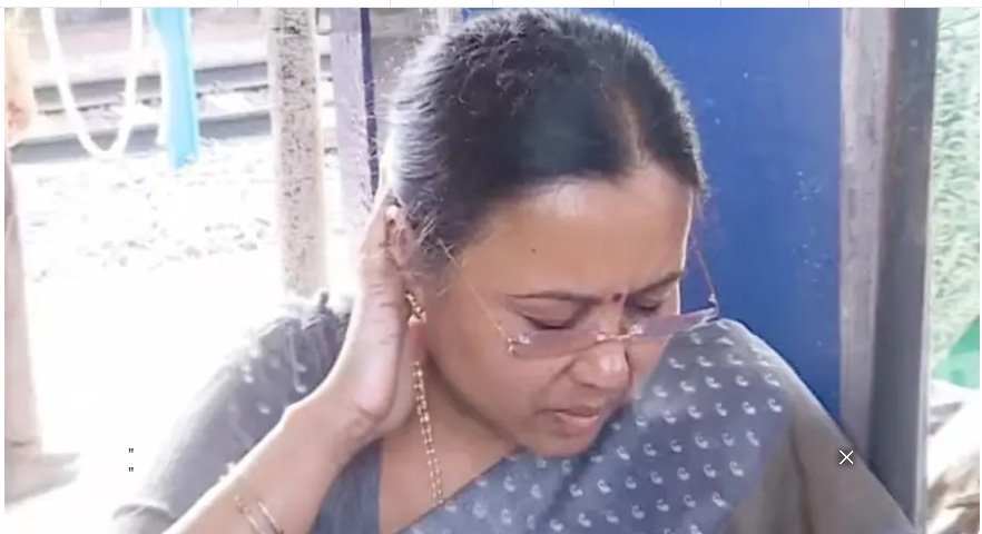 കെ​എ​സ്‌​യുവിന്‍റെ കരിങ്കൊടി സമരത്തിനിടെ ആ​രോ​ഗ്യ​മ​ന്ത്രി​ക്കു പ​രി​ക്ക്; ആശുപത്രിയിലേക്കു മാറ്റി