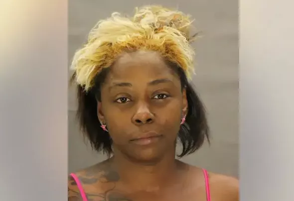 മദ്യത്തെച്ചൊല്ലി തർക്കം: മകളെ വെടിവച്ചു കൊന്ന അമ്മ അറസ്റ്റിൽ