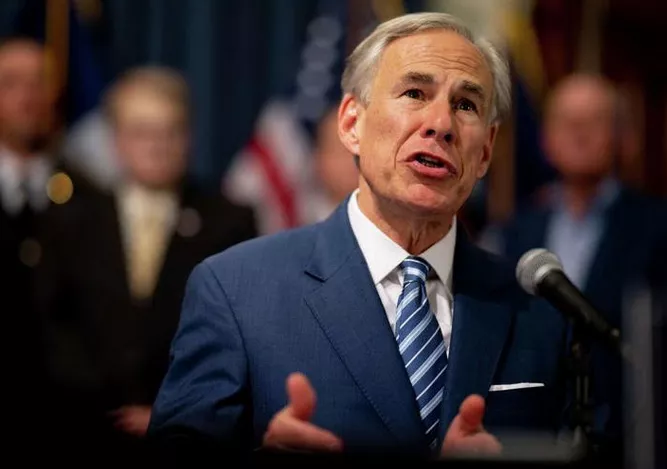 പ്രതിഷേധത്തിനിടെ വിദ്യാർത്ഥികൾ അറസ്റ്റിൽ; സ്കൂൾ ഫണ്ട് നിർത്തലാക്കുമെന്ന് ഗവർണർ അബ്ബോട്ടിന്റെ ഭീഷണി