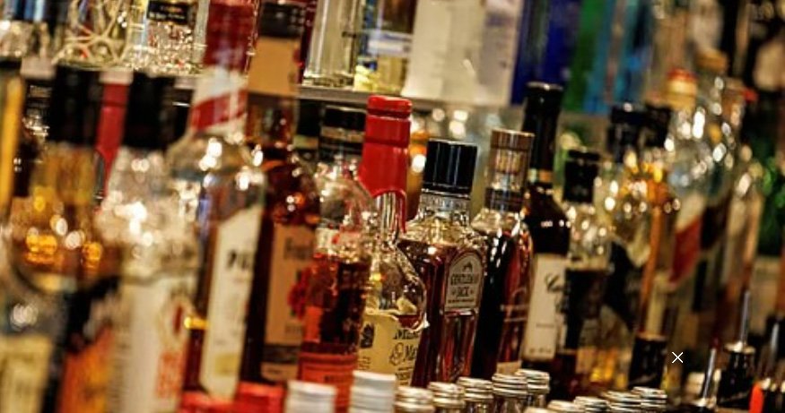 മ​ദ്യ​ത്തി​ന് പേ​രും ലോ​ഗോ​യും: യാ​തൊ​രു ബ​ന്ധ​വു​മി​ല്ലെ​ന്ന് ഹൈ​ക്കോ​ട​തി​യി​ൽ ബെ​വ്കോ