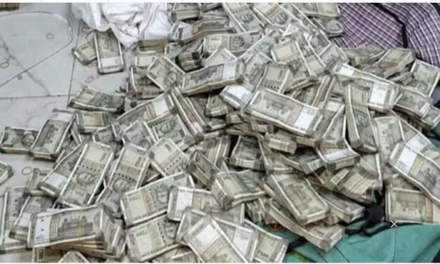 എരുമേലിയില്‍ അരക്കോടിയിലധികം രൂപയുടെ കള്ളപ്പണവുമായി ഒരാള്‍ പിടിയില്‍