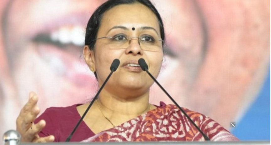 സു​ര​ക്ഷ​യ്ക്ക് പോ​ലീ​സ് സ​ന്നാ​ഹ​വും വേ​ണ്ട; പാ​ര്‍​ട്ടി പ്ര​വ​ര്‍​ത്ത​ക​രു​ണ്ടാ​കും: വീ​ണാ ജോ​ർ​ജ്