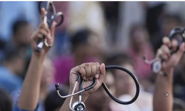 ഒ​പി സേ​വ​ന​ങ്ങ​ൾ മു​ട​ങ്ങ​രു​ത്, ഡോ​ക്ട​ർ​മാ​രു​ടെ സ​മ​രം രോ​ഗി​ക​ളെ ബാ​ധി​ക്ക​രു​തെ​ന്ന് ഹൈ​ക്കോ​ട​തി