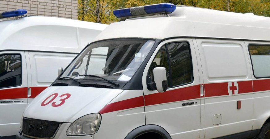 മെ​ഡി​ക്ക​ൽ ആ​വ​ശ്യ​മി​ല്ലാ​തെ സി​ഗ്ന​ലു​ക​ൾ ഒ​ഴി​വാ​ക്കി പാ​ഞ്ഞു, വേ​ഗം വീ​ട്ടി​ലെ​ത്താ​ൻ വേ​ണ്ടി​യെ​ന്ന് ആം​ബു​ല​ൻ​സ് ഡ്രൈ​വ​ർ, കേ​സെ​ടു​ത്ത് പോ​ലീ​സ്