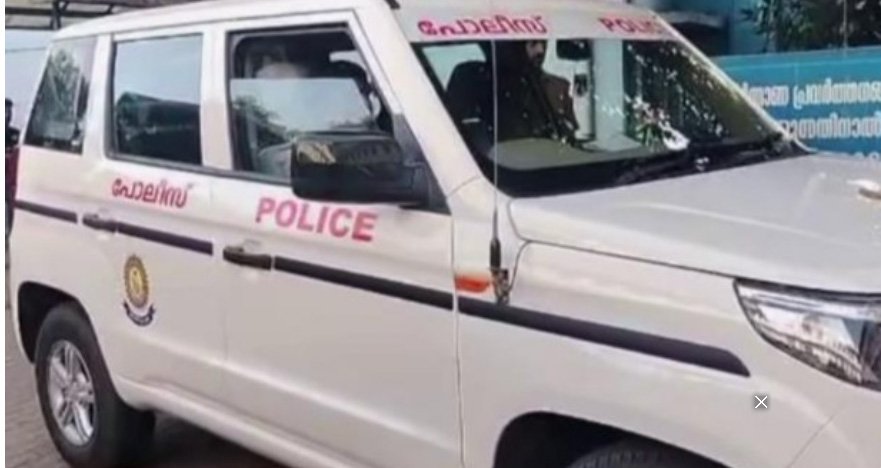 മാവേലിക്കരയില്‍ ഔദ്യോഗിക വാഹനം അപകടകരമായി ഓടിച്ച പോലീസ് ഡ്രൈവർക്ക് സസ്പെൻഷൻ