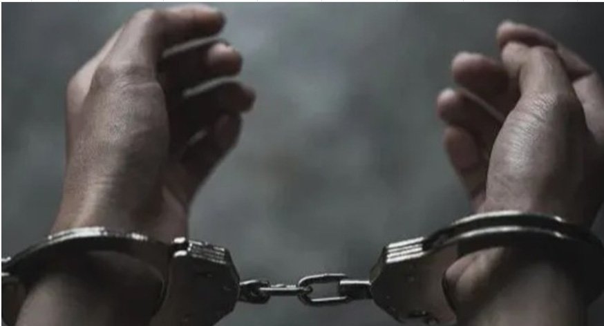 ഭൂ​മി ത​രം മാ​റ്റു​ന്ന​തി​ന് കൈ​ക്കൂ​ലി; വി​ല്ലേ​ജ് അ​സി​സ്റ്റ​ന്‍റ് വി​ജി​ല​ൻ​സ് പി​ടി​യി​ൽ