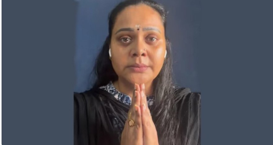 സൈ​ബ​ർ അ​ധി​ക്ഷേ​പം; മു​ഖ്യ​മ​ന്ത്രി​ക്ക് നേ​രി​ട്ട് പ​രാ​തി ന​ൽ​കി ന​ടി രേ​ഖ ര​തീ​ഷ്