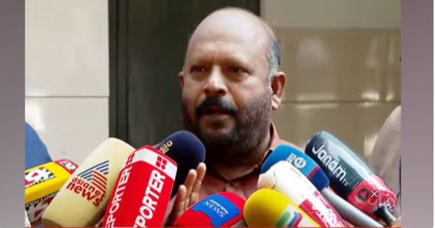 തൃ​ശൂ​ർ പൂ​രം അ​ല​ങ്കോ​ല​പ്പെ​ട്ട സം​ഭ​വം; ഒ​ന്നാം പ്ര​തി​യാ​യി വ​രേ​ണ്ട​ത് അ​ന്ന​ത്തെ ജി​ല്ലാ ക​ള​ക്ട​റെ​ന്ന് വി.​എ​സ്. സു​നി​ൽ കു​മാ​ർ