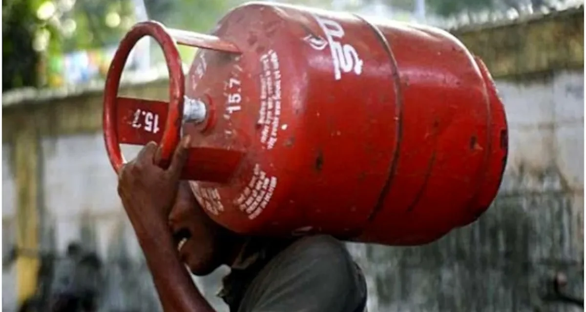 വാണിജ്യ എൽപിജി വില കൂട്ടി; സിലിണ്ടറിന് കൂടിയത് 49 രൂപ, ഗാർഹിക സിലിണ്ടർ വിലയില്‍ മാറ്റമില്ല