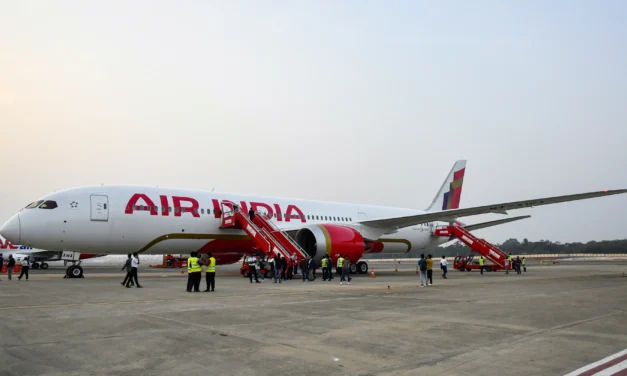 ഫ്യുവൽ കൺട്രോൾ സ്വിച്ച് ഓഫായി; ലണ്ടൻ-ബെംഗളൂരു എയർ ഇന്ത്യ ബോയിങ് വിമാനം നിലത്തിറക്കി, ആശങ്ക