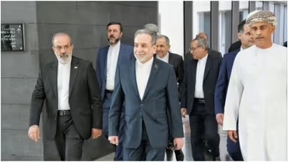 മസ്ക്കറ്റിൽ നിന്ന് ലോകം കാത്തിരുന്ന ആദ്യ വിവരം പുറത്തുവിട്ട് ഇറാൻ, ‘അമേരിക്കയുമായുള്ള ചർച്ച പോസിറ്റീവ്’, ചർച്ചകൾ തുടരുമെന്നും സ്ഥിരീകരണം