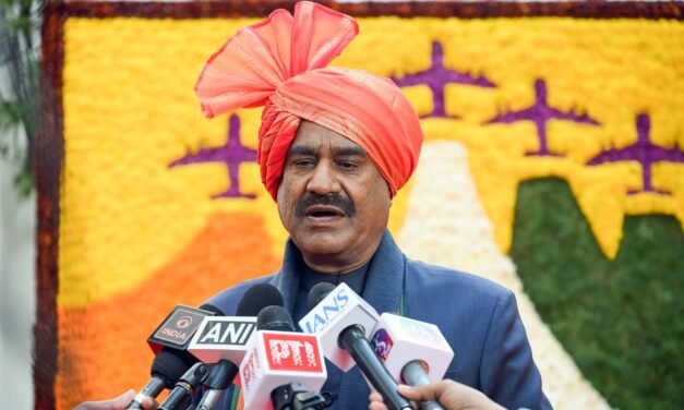 താരിഖ് റഹ്‌മാന്റെ സത്യപ്രതിജ്ഞയ്ക്ക് മോദിക്ക് ക്ഷണം, സ്പീക്കർ ഓം ബിർള ഇന്ത്യയെ പ്രതിനിധീകരിക്കും