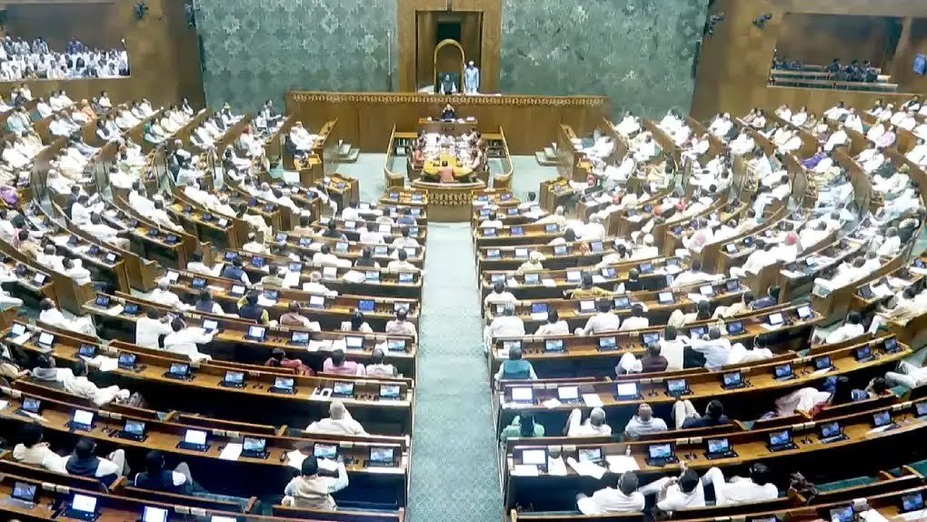 സ്പീക്കർക്ക് എതിരായ പ്രമേയം; അന്ന് നെഹ്‌റു പറഞ്ഞു ‘പാർട്ടി വിപ്പിനെക്കാൾ പ്രധാനം സഭയുടെ അന്തസ്സ്’