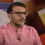 വി.എസിനുള്ള പത്മവിഭൂഷണ്‍ പുരസ്കാരം വാങ്ങേണ്ടെന്ന് കുടുംബത്തിന്റെ കൂട്ടായ തീരുമാനം: വി.എ.അരുണ്‍കുമാര്‍