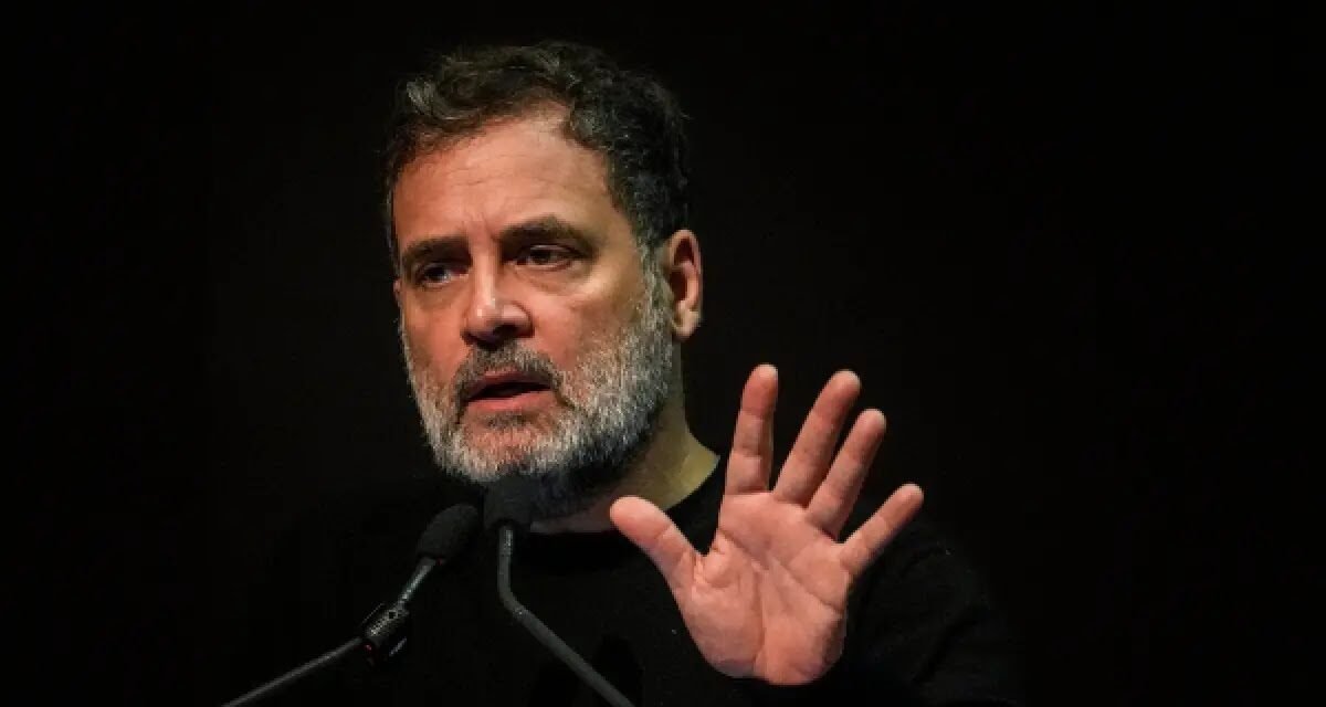 അമിത് ഷായ്‌ക്കെതിരായ വിവാദ പരാമർശം; രാഹുൽ കോടതിയിൽ ഹാജരായി