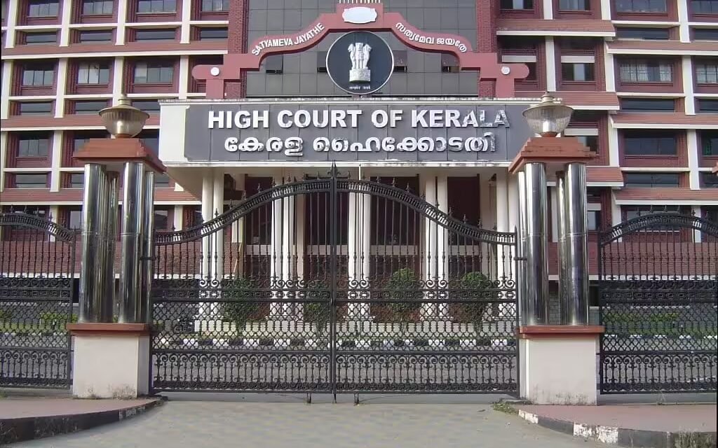 2024 മുതലുള്ള സ്റ്റേ നീങ്ങി, സർക്കാരിന് ആശ്വാസമായി ഹൈക്കോടതി വിധി; മാർഗ്ഗനിർദ്ദേശങ്ങൾ പാലിച്ച് പട്ടയ വിതരണത്തിന് അനുമതി