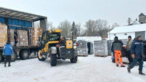 ഉക്രൈനിലെ അതിശൈത്യത്തിൽ സഹായഹസ്തമായി ലെയോ പതിനാലാമൻ പാപ്പ
