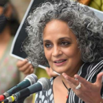 ഗാസ വിഷയത്തിൽ നിശബ്ദത; ബെർലിൻ ഫിലിം ഫെസ്റ്റിവലിൽ നിന്ന് അരുന്ധതി റോയ് പിന്മാറി