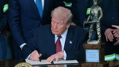 കാനഡയ്‌ക്കെതിരായ ട്രംപിന്റെ താരിഫ് റിപ്പബ്ലിക്കന്‍മാര്‍ തോല്‍പ്പിച്ചു; സ്വന്തം പാര്‍ട്ടിക്കാരെ വിറപ്പിച്ച് പ്രസിഡന്റ്