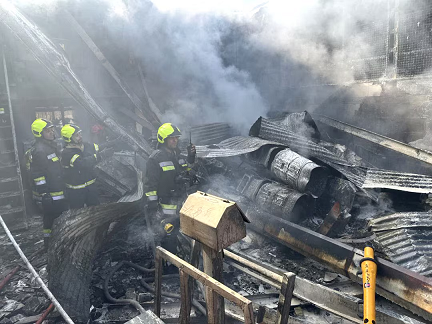 ഇറാനിൽ സൈനിക ഹെലികോപ്റ്റർ മാർക്കറ്റിൽ തകർന്നു വീണു; പൈലറ്റുമാരടക്കം നാല് മരണം