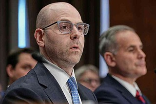 വൈറ്റ് ഹൗസ് സാമ്പത്തിക ഉപദേഷ്ടക സമിതി അധ്യക്ഷ സ്ഥാനം രാജിവെച്ച് സ്റ്റീഫൻ മിറാൻ