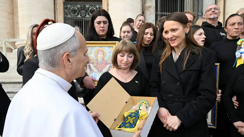ഉക്രൈൻ യുദ്ധത്തടവുകാർക്കായി സഹായം അഭ്യർഥിച്ച് സ്ത്രീകൾ വത്തിക്കാനിൽ