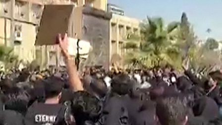 ഇറാനിൽ വിദ്യാർത്ഥി പ്രക്ഷോഭം: അമേരിക്കൻ ഭീഷണി നിലനിൽക്കെ തെരുവിലിറങ്ങി പതിനായിരങ്ങൾ