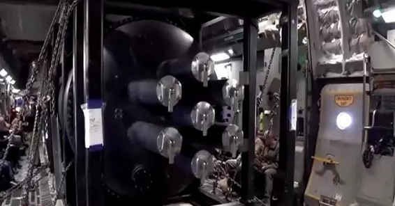 ലോകത്തെ ആദ്യ മൈക്രോ റിയാക്ടർ വിമാനത്തിൽ വിജയകരമായി എത്തിച്ച് അമേരിക്ക