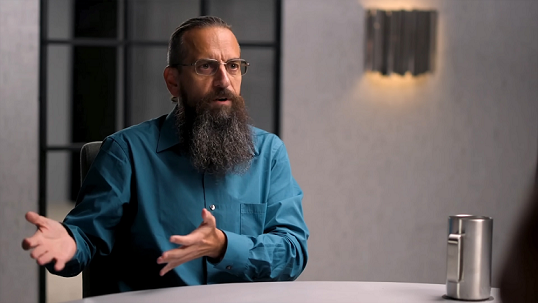 ‘അഞ്ച് വർഷത്തിനുള്ളിൽ 99 ശതമാനം ജോലികളും ഇല്ലാതാകും’; ആർട്ടിഫിഷ്യൽ ഇന്റലിജൻസിനെക്കുറിച്ച് ഡോ. റോമൻ യാംപോൾസ്കി