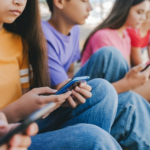 കുട്ടികളുടെ സമൂഹമാധ്യമ ഉപയോഗം നിയന്ത്രിക്കാൻ യുഎഇ