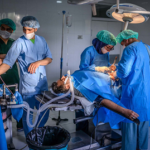 മെഡിക്കൽ രംഗത്ത് പുതിയ നിയന്ത്രണം ഏർപ്പെടുത്തി താലിബാൻ: ആശുപത്രികളിൽ മിശ്രലിംഗ ശസ്ത്രക്രിയാ സംഘങ്ങൾ നിരോധിച്ചു