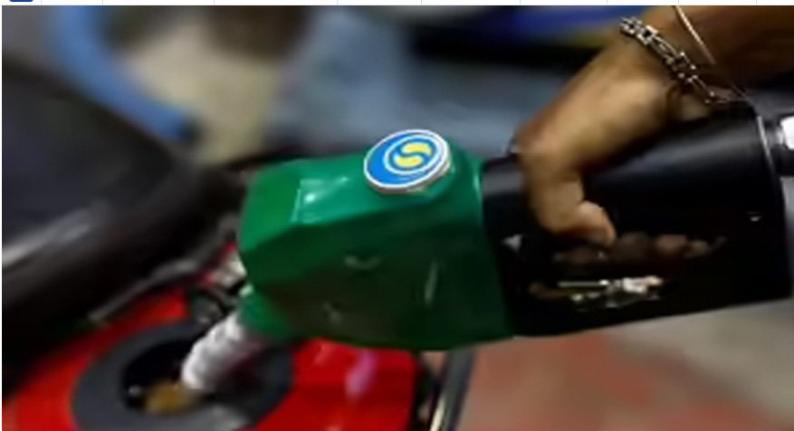 പ്രീമിയം പെട്രോൾ വില വർധിപ്പിച്ചു; ലിറ്ററിന് 2.35 രൂപ വരെ കൂട്ടി എണ്ണക്കമ്പനികൾ