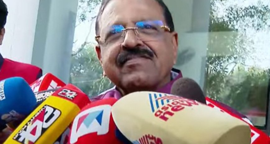 എം​പി​മാ​ർ​ക്ക് അ​വ​സ​രം ന​ൽ​ക​രു​ത്, ഒ​രാ​ൾ​ക്ക് ഇ​ള​വ് ന​ൽ​കി​യാ​ൽ കൂ​ടു​ത​ൽ പേ​ർ വ​രും: രാ​ജ്മോ​ഹ​ൻ ഉ​ണ്ണി​ത്താ​ൻ