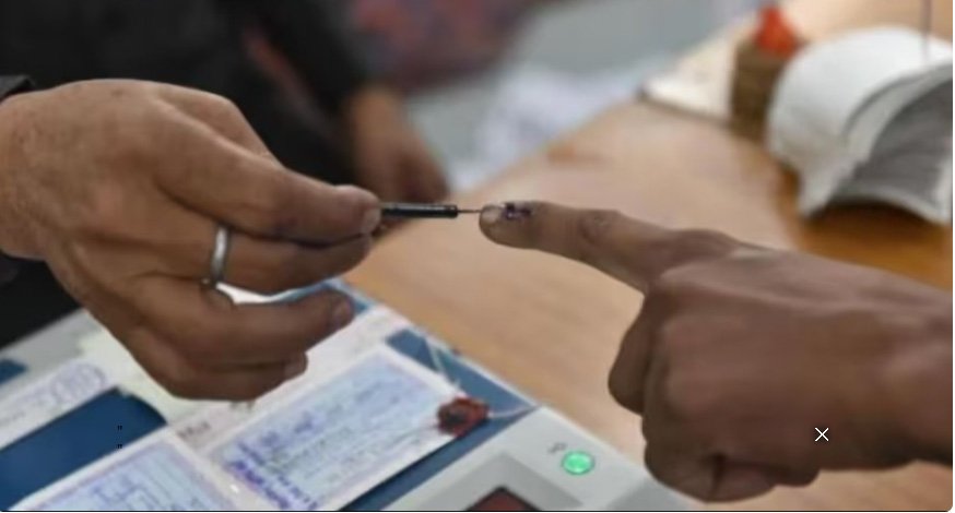 സം​സ്ഥാ​ന തെ​ര​ഞ്ഞെ​ടു​പ്പ് ഓ​ഫീ​സ​ർ വി​ളി​ച്ച രാ​ഷ്ട്രീ​യ പാ​ർ​ട്ടി​ക​ളു​ടെ യോ​ഗം ഇ​ന്ന്