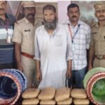 ആ​ലു​വ​യി​ൽ എ​ട്ട് കി​ലോ ക​ഞ്ചാ​വു​മാ​യി ഇ​ത​ര സം​സ്ഥാ​ന തൊ​ഴി​ലാ​ളി അ​റ​സ്റ്റി​ൽ