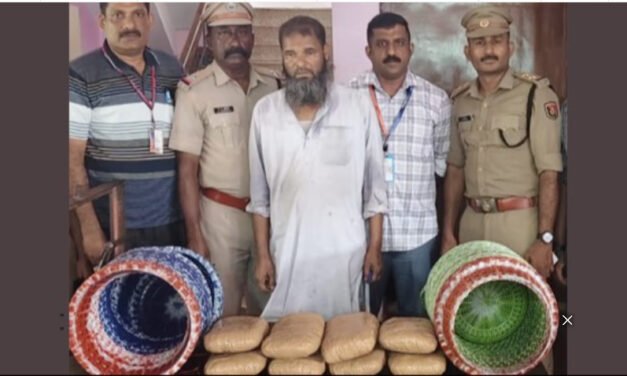 ആ​ലു​വ​യി​ൽ എ​ട്ട് കി​ലോ ക​ഞ്ചാ​വു​മാ​യി ഇ​ത​ര സം​സ്ഥാ​ന തൊ​ഴി​ലാ​ളി അ​റ​സ്റ്റി​ൽ