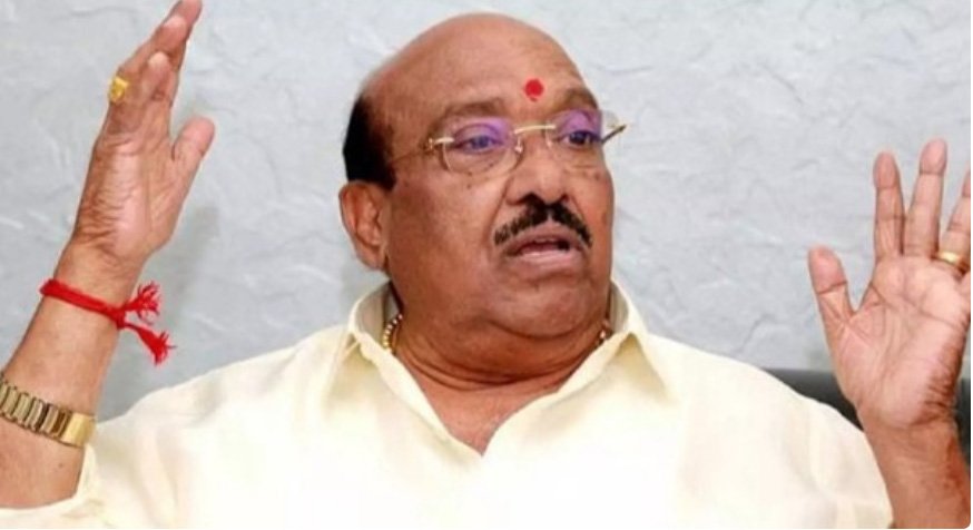 യു​ഡി​എ​ഫി​ന് 100 സീ​റ്റ് കി​ട്ടി​യാ​ൽ ലോ​കാ​വ​സാ​നം; വി.​ഡി.​സ​തീ​ശ​ൻ വെ​റും ബ​ഫൂ​ൺ: വെ​ള്ളാ​പ്പ​ള്ളി ന​ടേ​ശ​ൻ