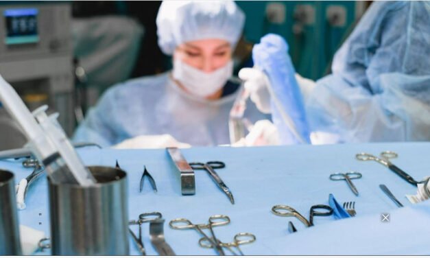 ശസ്ത്രക്രിയയ്ക്കിടെ വയറ്റിൽ തുണിക്കഷണം മറന്നുവച്ചു, വീണ്ടും ചികിത്സ പിഴവ് ആരോപണം